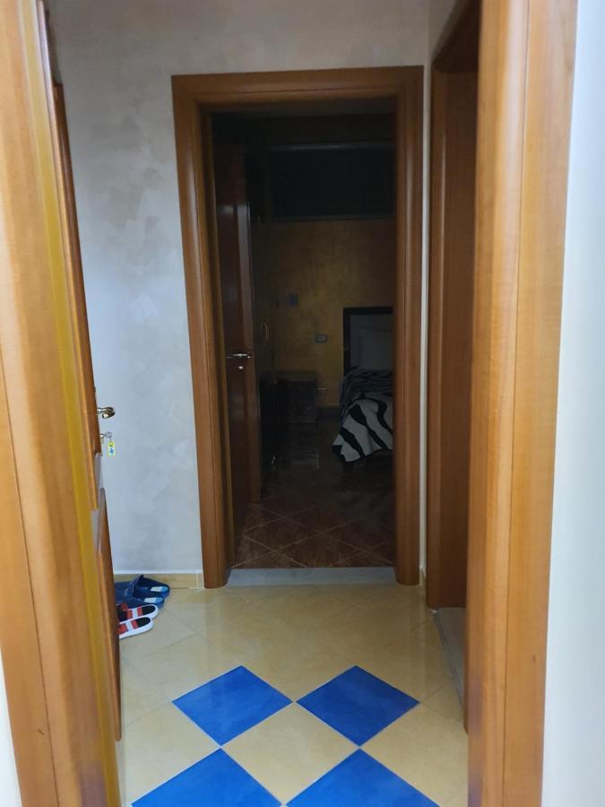 Kompleksi Gjoni Fier Exteriör bild