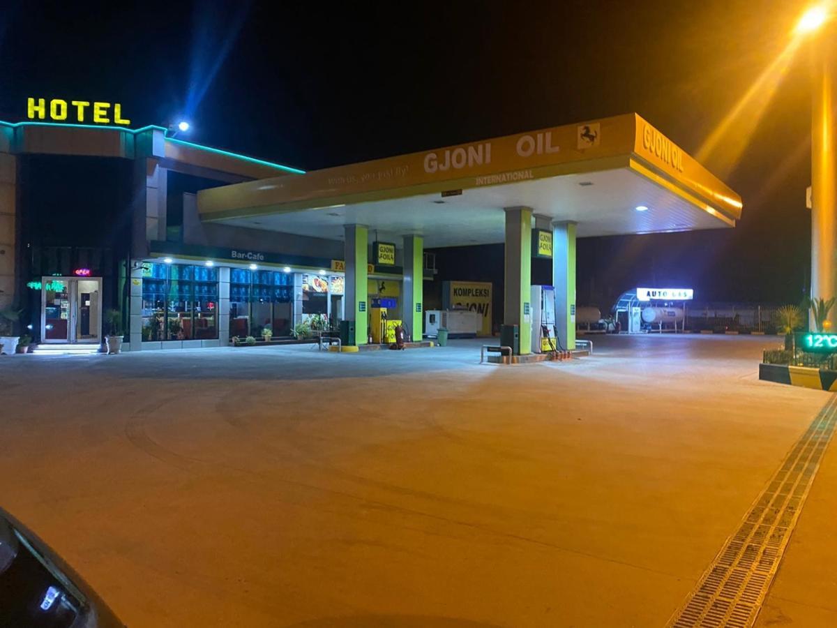 Kompleksi Gjoni Fier Exteriör bild